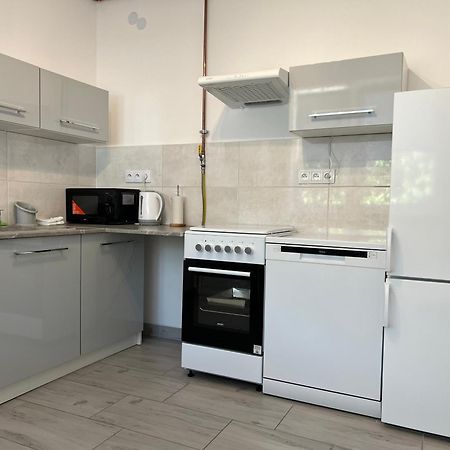 Etna 3 Dom Z Parkingiem Rzeszow Morgowa Apartment ภายนอก รูปภาพ
